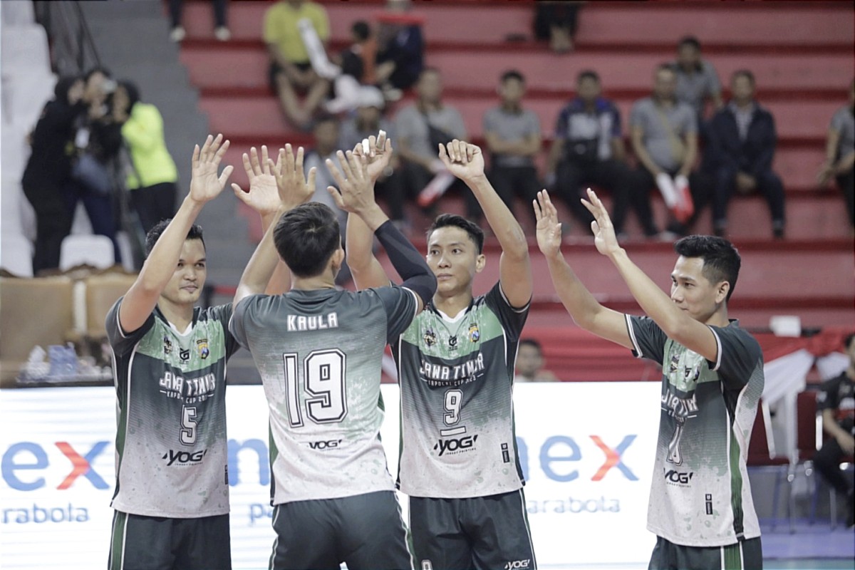 Tim Voli Putra Jatim usai mengalahkan tim voli putra Sumatra Selatan (Foto: Official Piala Kapolri 2023 for jatimnow.com)