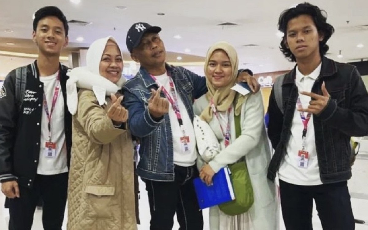 Bupati Ponorogo Sugiri Sancoko bersama keluarga. (Foto: Instragram Sugiri Sancoko)