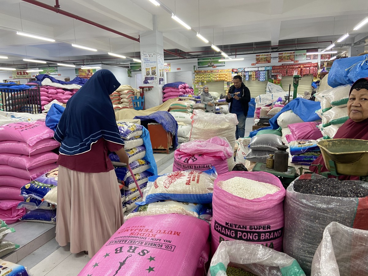 Harga Beras di Ponorogo Naik Rp100 Tiap Hari, Tuding Penjual Luar Kota Penyebabnya