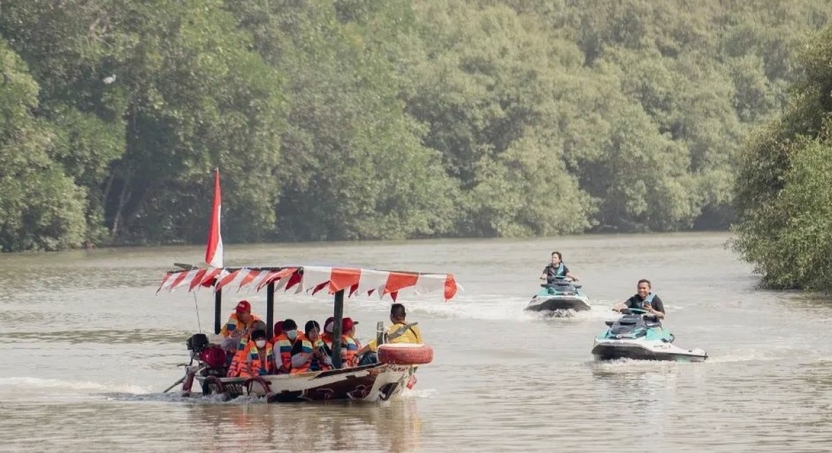 Salah satu wahana di Romokalisari Adventure Land (Foto: instagram @surabayasparkling)