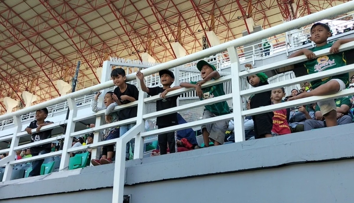 Bonek cilik pendukung Persebaya Surabaya. (Foto-foto: Ni'am Kurniawan/jatimnow.com)