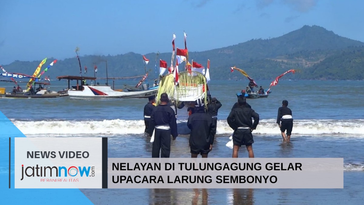 Video: Nelayan di Tulungagung Gelar Upacara Larung Sembonyo