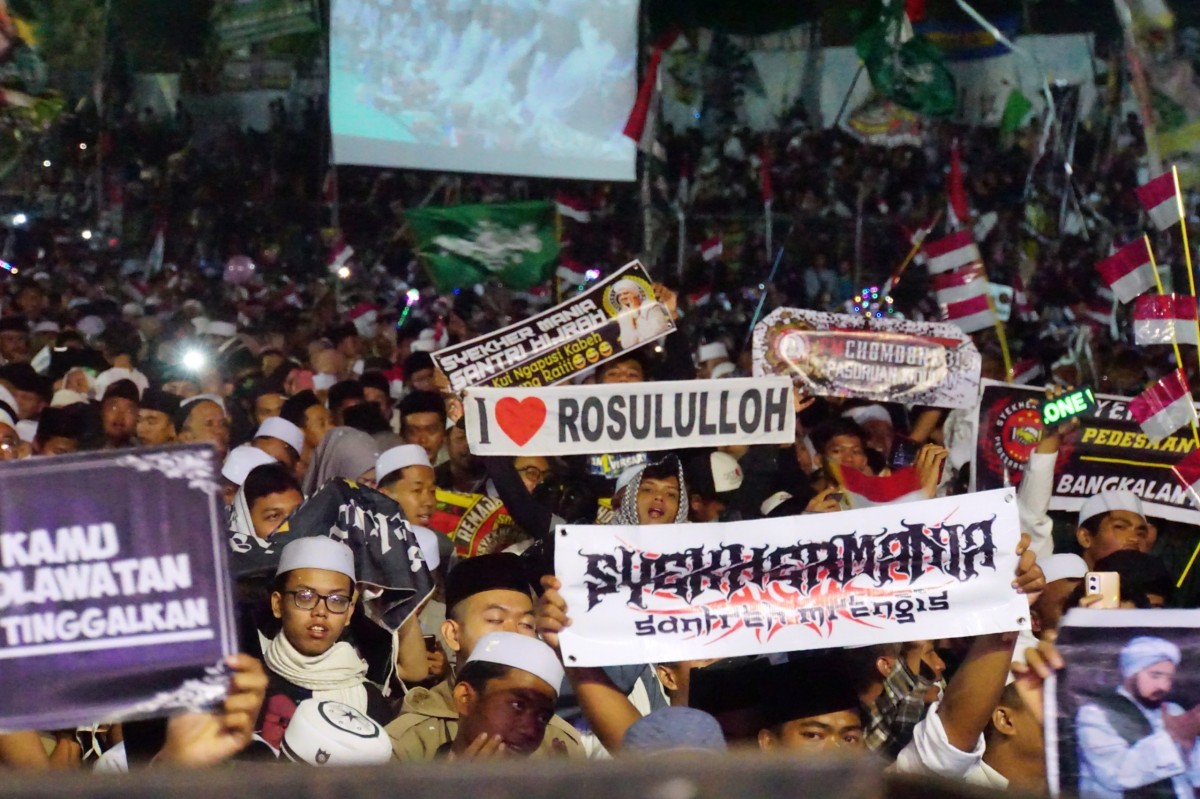 Syekhermania memenuhi Stadion Untung Suropati. (Foto: Humas Pemkot Pasuruan)