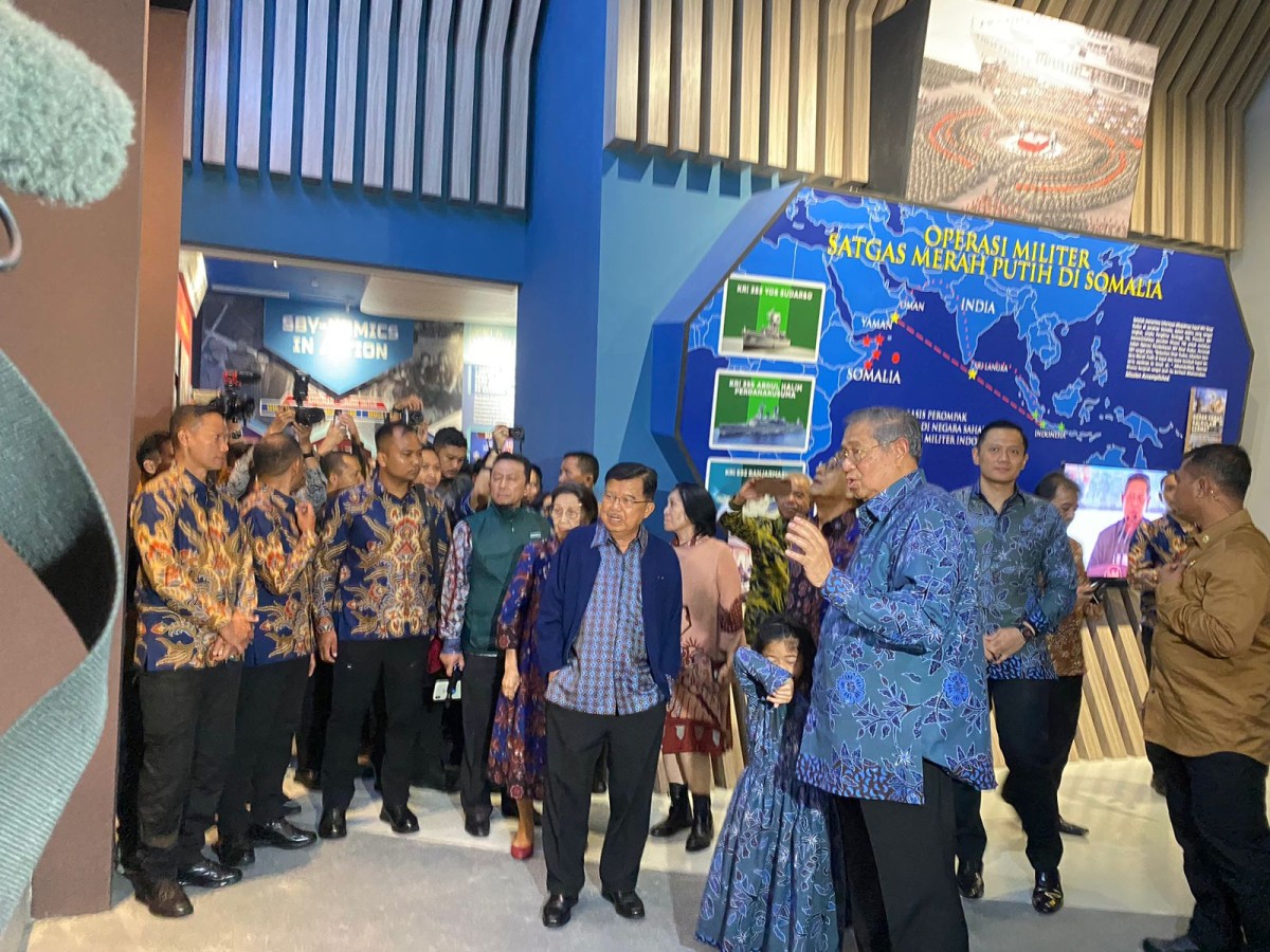 Presiden Ke-6 RI Susilo Bambang Yudhoyono membuka museum dan galeri SBY Ani. (Foto: Humas Demokrat)