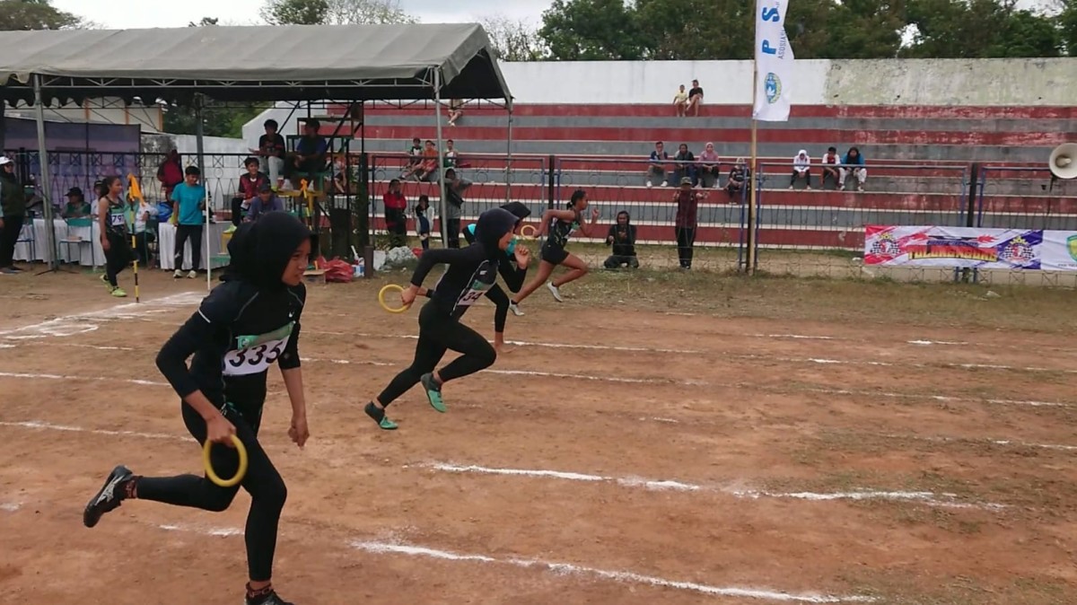 Para pelajar di Tulungagung saat mengikuti perlombaan yang digelar oleh PASI. (Foto-foto: Bramanta Pamungkas/jatimnow.com)