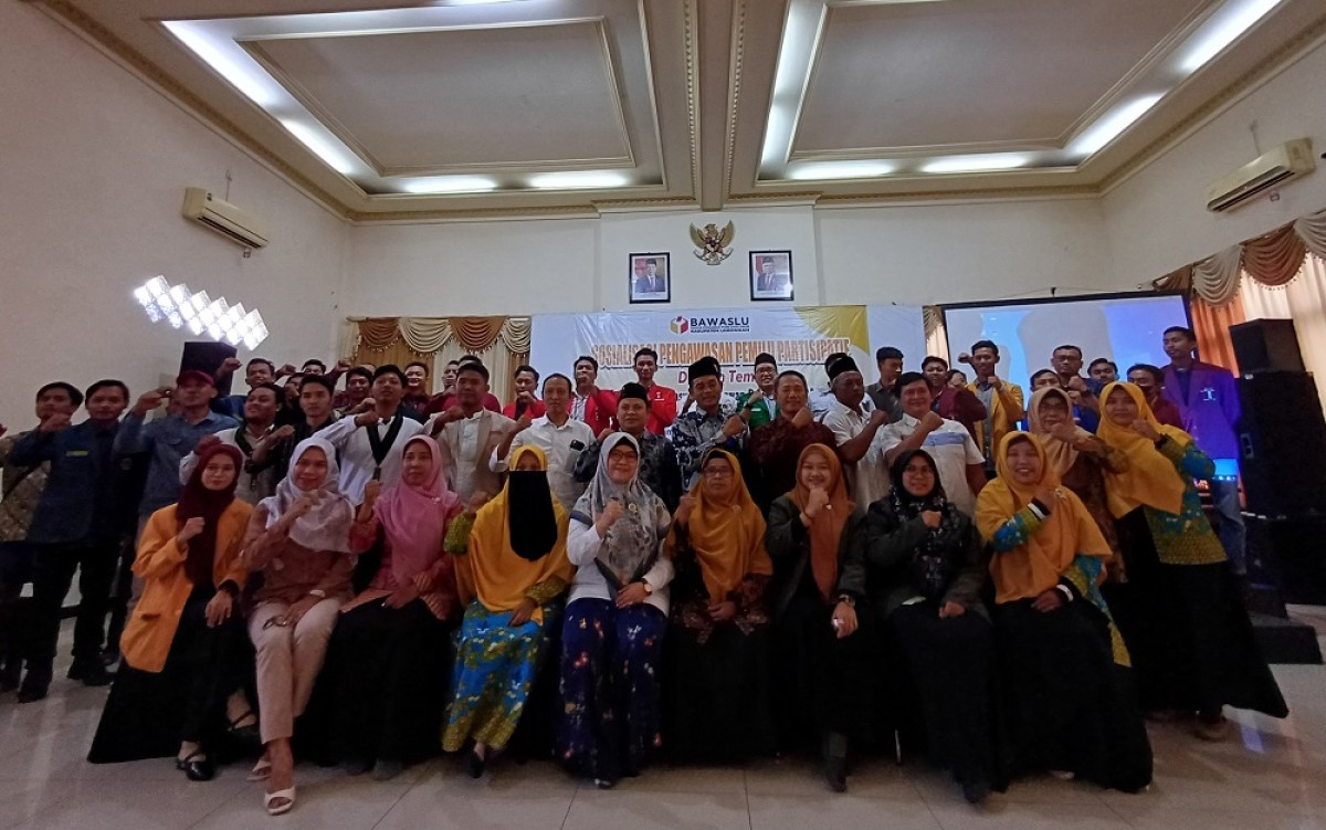 Bawaslu Lamongan saat menggelar sosialisasi pengawasan pemilu partisipatif. (Foto: Adyad Ammy Iffansah/jatimnow.com)