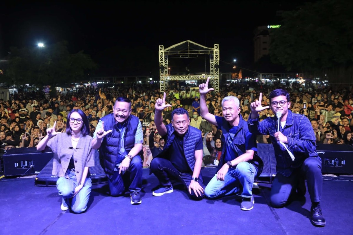 Ribuan Warga Ponorogo Tumplek Blek Hadiri Festival Literasi Digital