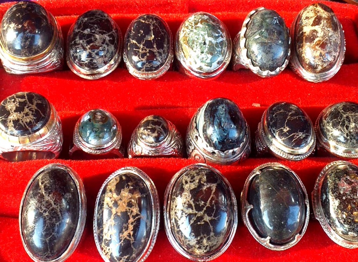 Batu akik Semeru Lumajang. (Foto: Kominfo Lumajang)