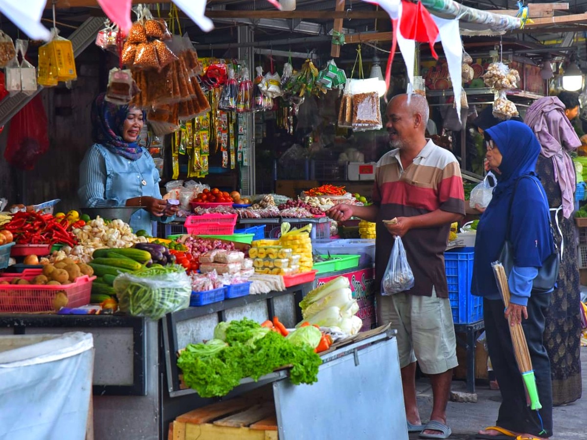 Pedagang Pasar Larangan sisi barat. (Foto: Kominfo Sidoarjo for jatimnow.com).