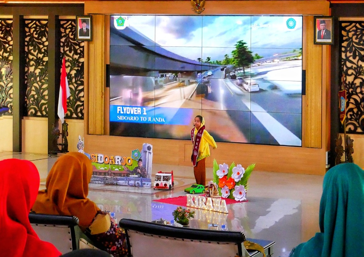 Peserta lomba bercerita saat beraksi di Pendopo Delta Wibawa Kabupaten Sidoarjo. (Humas Kominfo Sidoarjo for jatimnow.com).