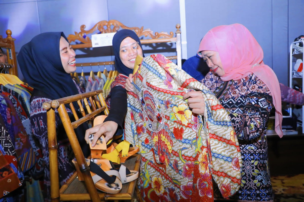 Komitmen Maksimalkan P3DN, Khofifah: Realisasi Transaksi Belanja Capai 79 Persen