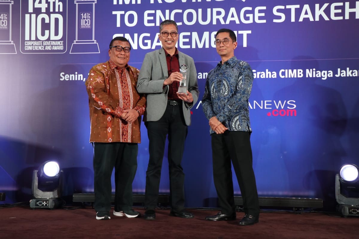 Bank Jatim Raih Predikat Top 50 Emiten Terbaik