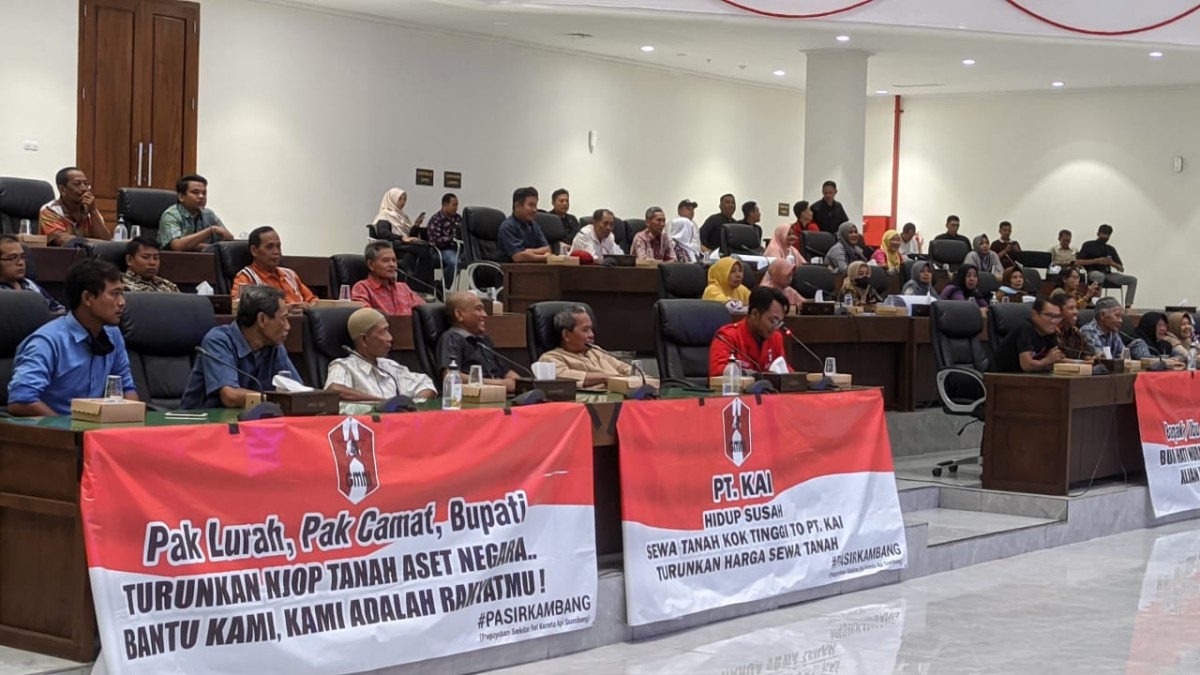Sewa Lahan PT KAI Terlampau Mahal, GMNI bersama Warga Sumbang Bojonegoro Mengadu ke DPRD