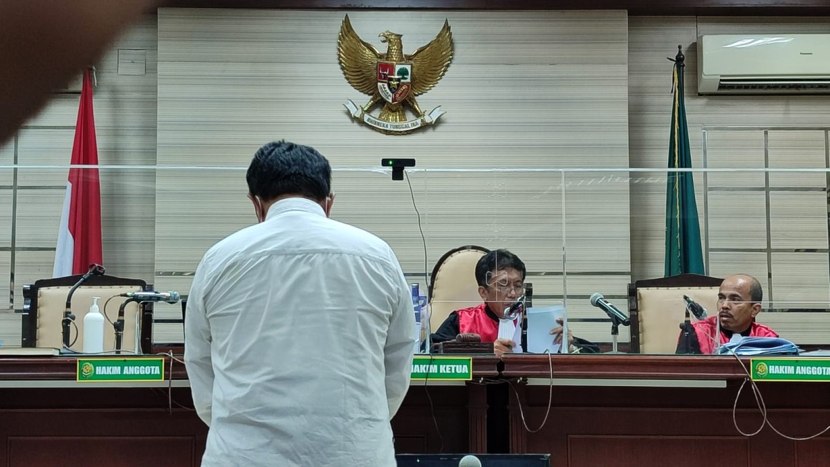 Tunduk Pasrah Rusdi, Staf Ahli Sahat Tua Simanjuntak Divonis 4 Tahun dan Denda Rp200 Juta