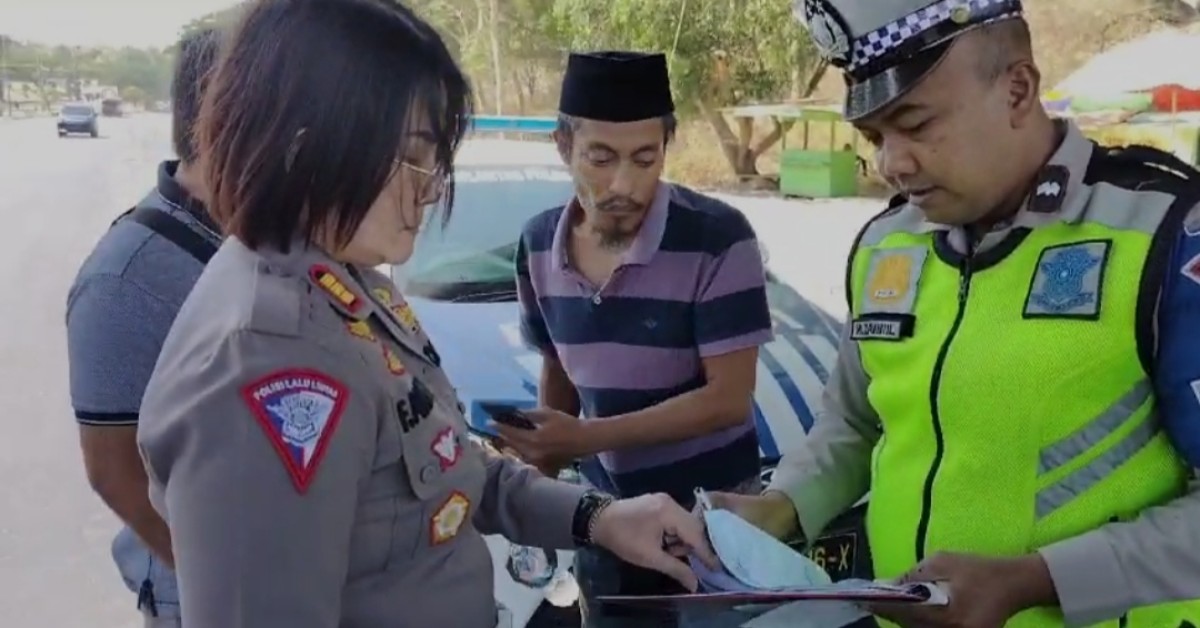 Tolak Ditilang, Sopir Marah lalu Cakar Polisi