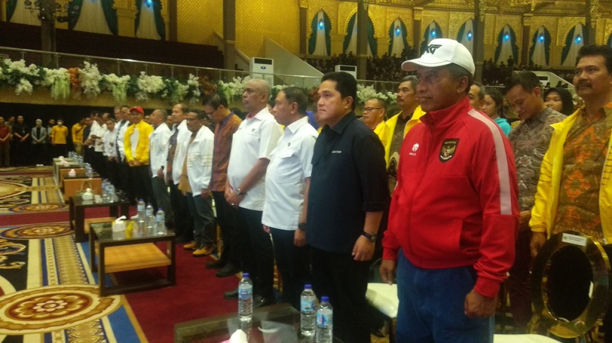 Erick Thohir saat berada di Graha Unesa Surabaya. (Foto: Haryo Agus/ jatimnow .com)