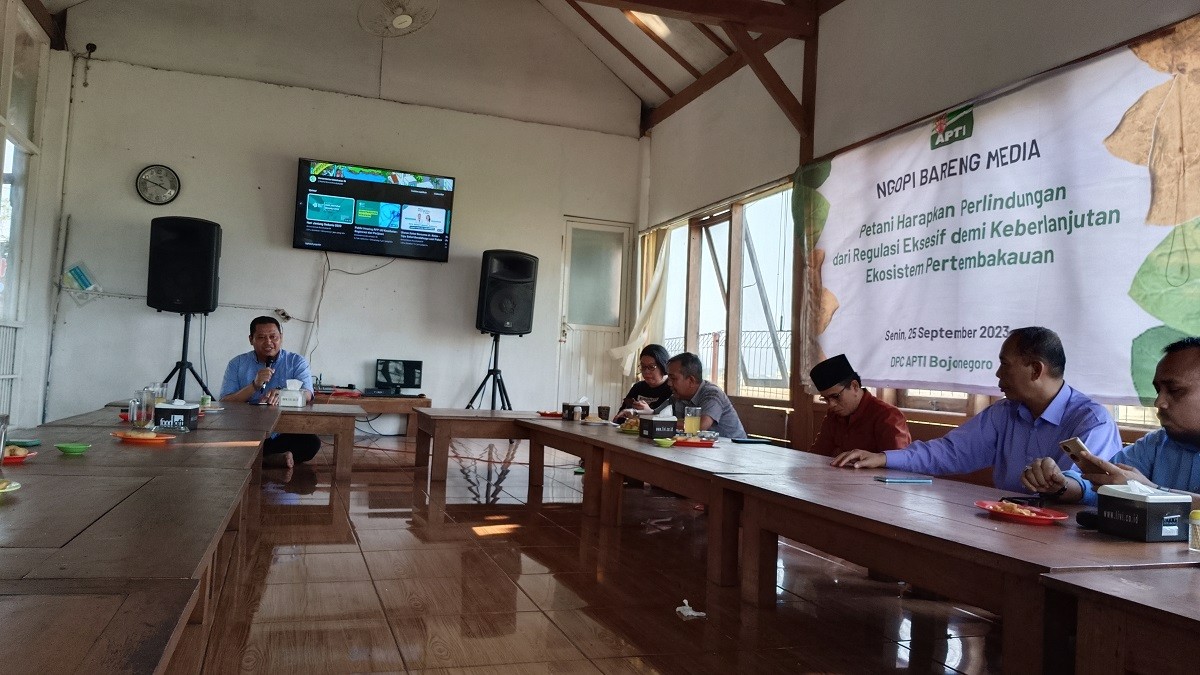 Diskusi APTI dan MPSI Bojonegoro terkait RPP UU Kesehatan.(Foto: Misbahul Munir/jatimnow.com)