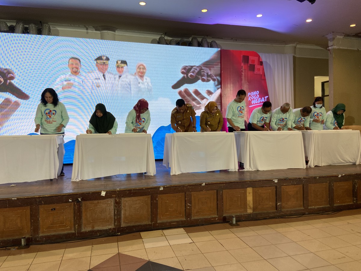 Penandatangan komitmen keselamatan pasien (Foto: Ahmad Fauzani/jatimnow.com)