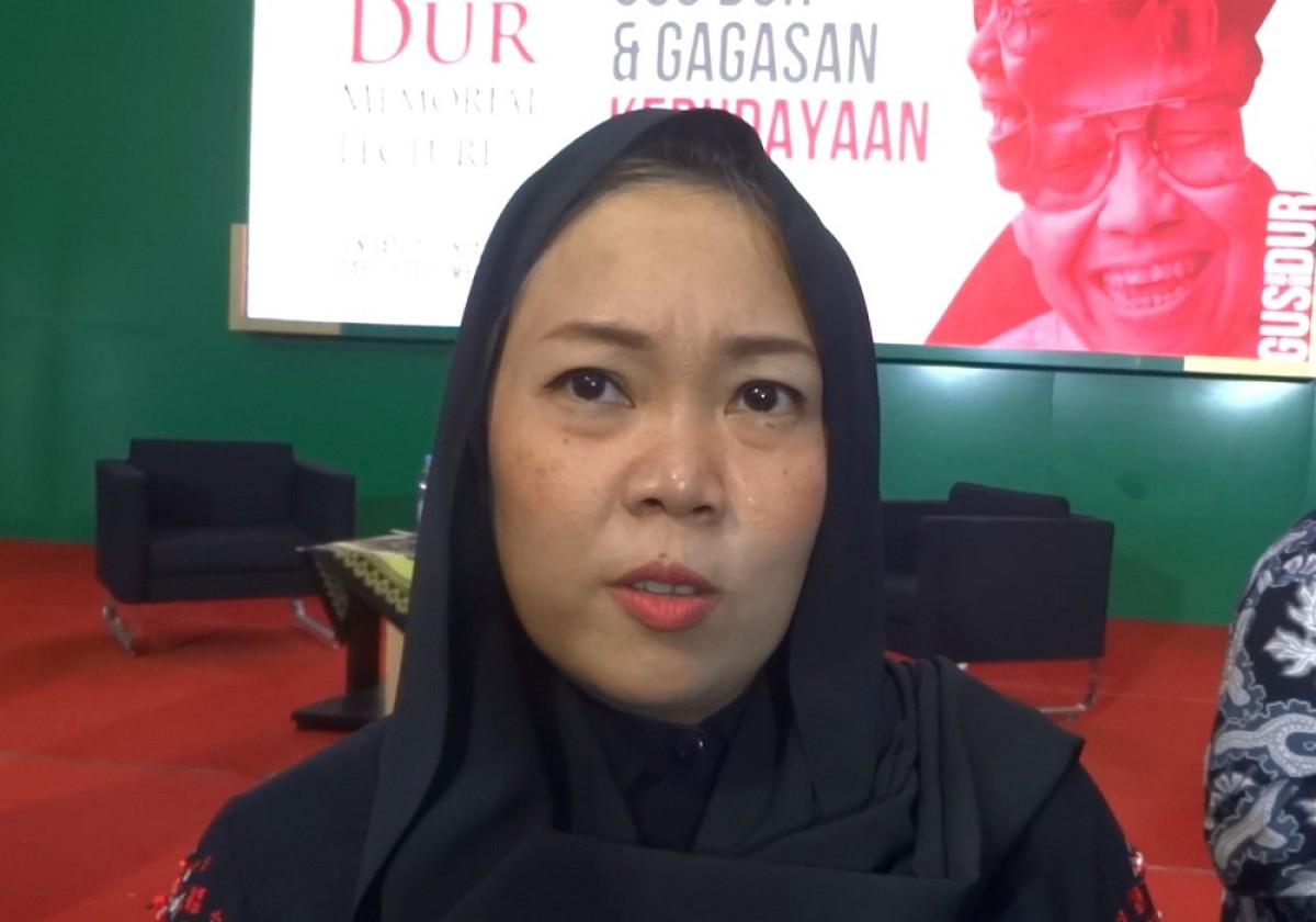 Inaya Wahid saat mengisi acara di UIN Sayyid Ali Rahmatullah Tulungagung. (Foto: Bramanta Pamungkas/jatimnow.com)