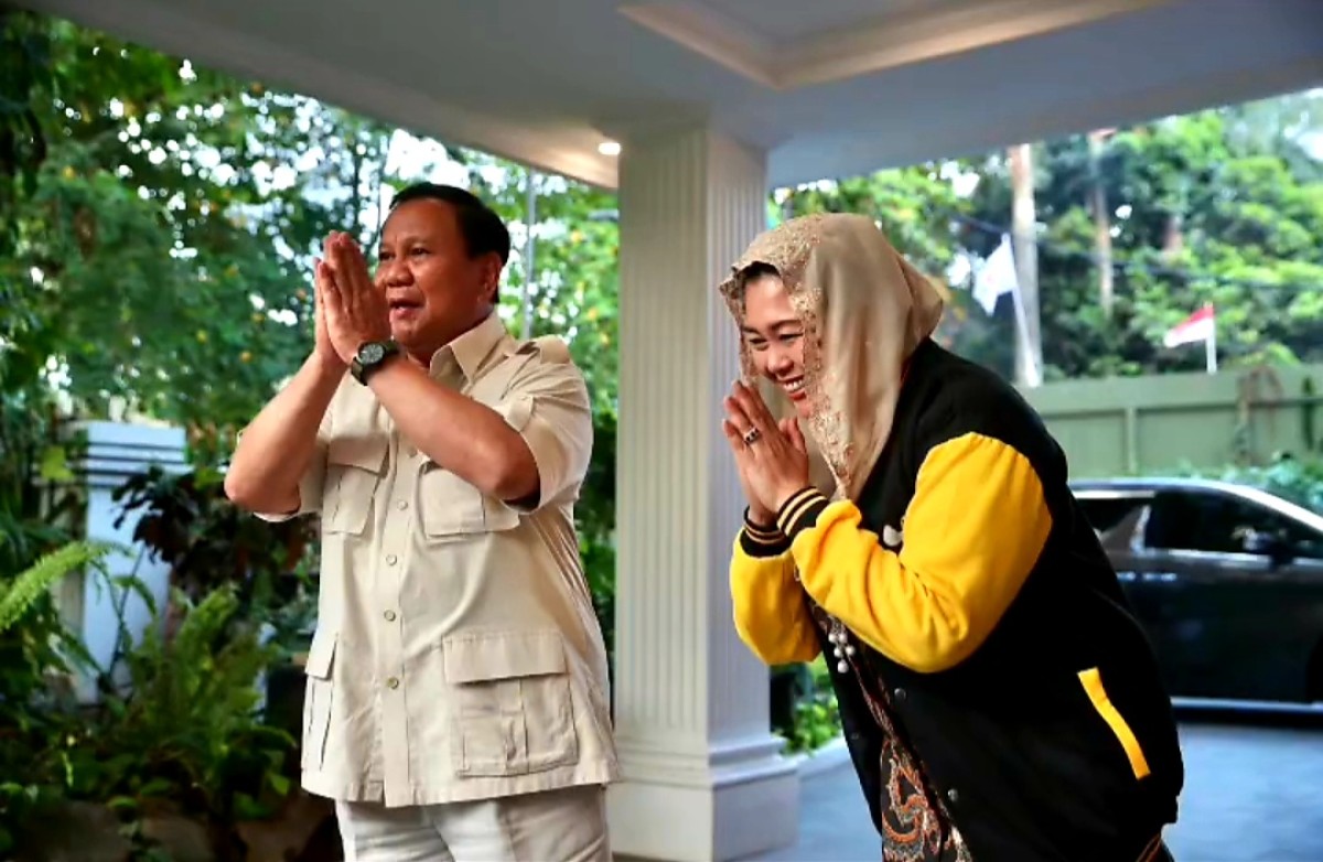 Prabowo bersama putri pendiri PKB Yenny Wachid (Foto: Twitter Yenny Wahid)