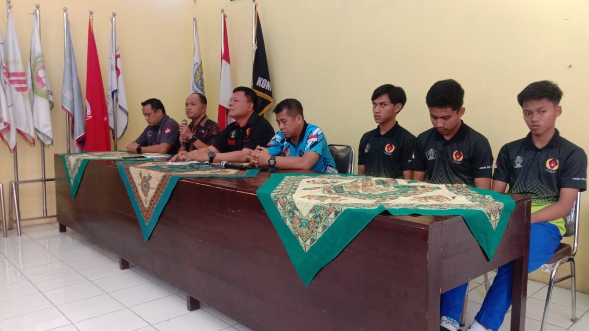 KONI Kabupaten Blitar saat menggelar press konferense. (Foto: Bramanta Pamungkas/jatimnow.com)