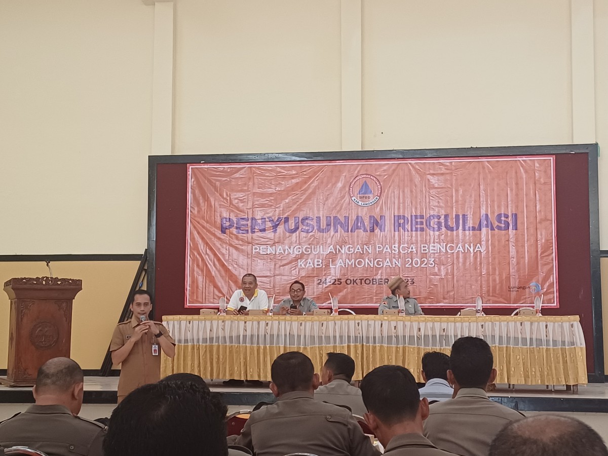 Kegaiatan pentusunan regulasi penanganan pasca bencana oleh BPBD Lamongan. (Foto : Adyad Ammy Iffansah/jatimnow.com)