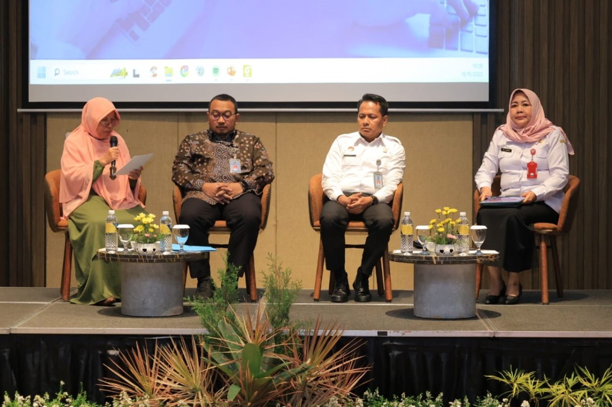 Kanwil Kemenkumham Jatim saat memberikan sosialisasi pengajuan permohonan pewarganegaraan bagi Anak Berkewarganegaraan Ganda (ABG). (Foto: Humas Kemenkumham Jatim for jatimnow.com)