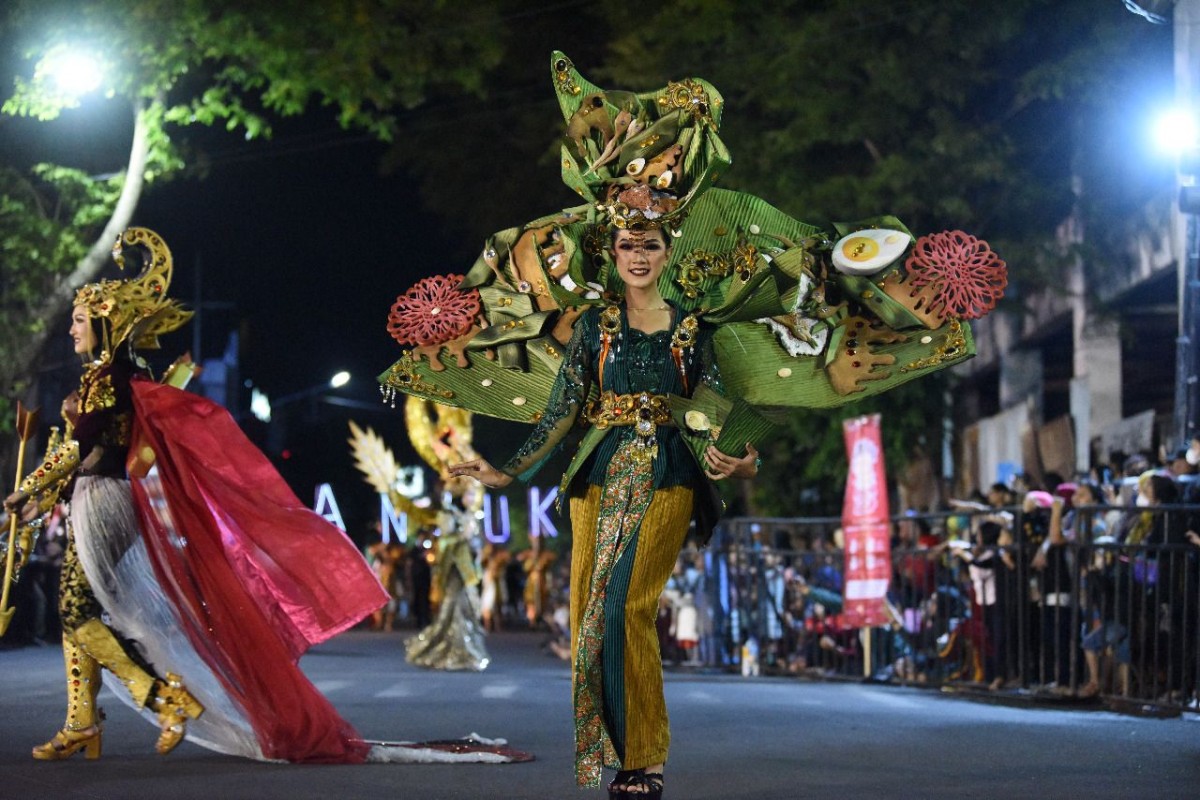 Salah satu penampil di Kediri Nite Carnival tahun 2022 lalu. (Foto: Pemkot Kediri for jatimnow.com)