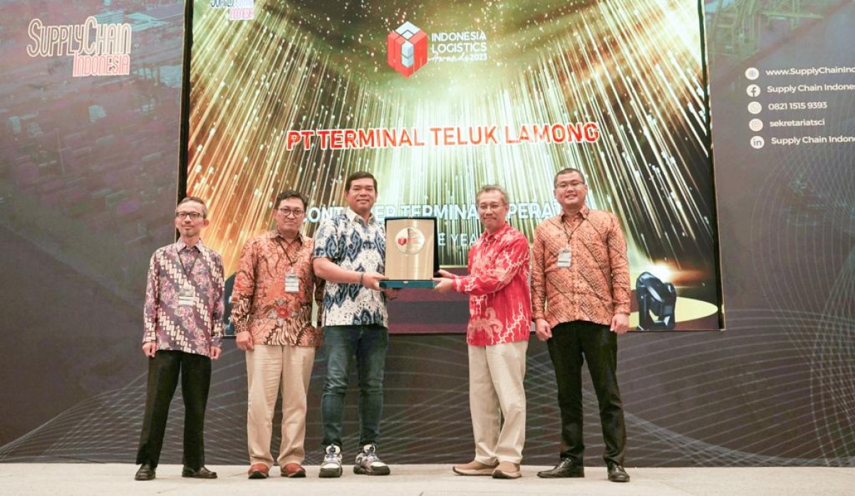 TTL meraih penghargaan Indonesia Logistics Awards (ILA) 2023. (Foto: Humas TTL/jatimnow.com)