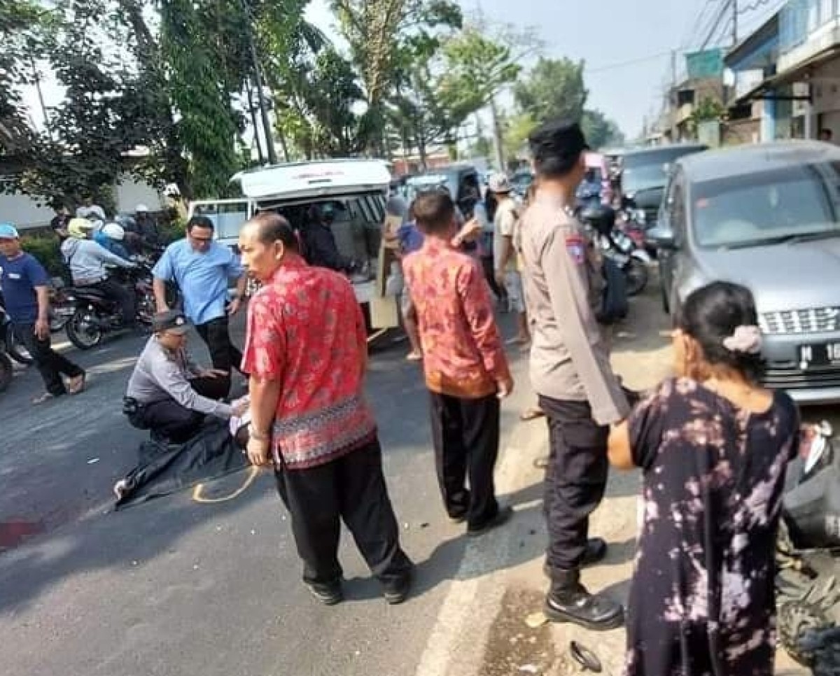 Korban kecelakaan.  (Foto: Polsek Pakisaji for jatimnow.com))