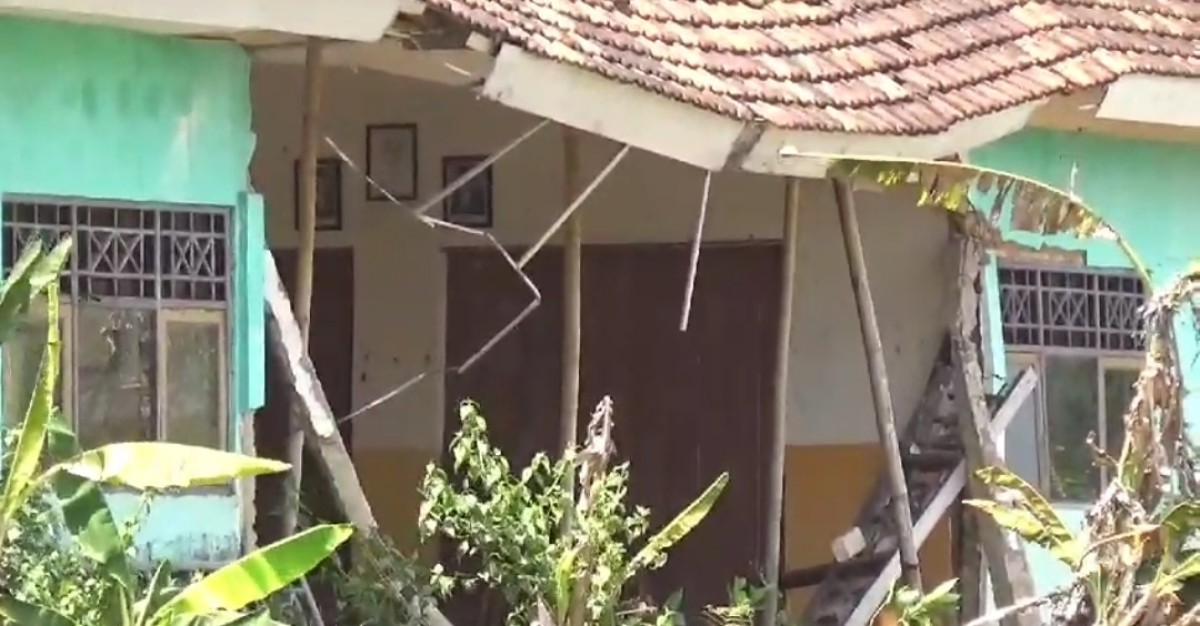 Bangunan sekolah yang rusak. (Foto: Fathor Rahman/jatimnow.com)