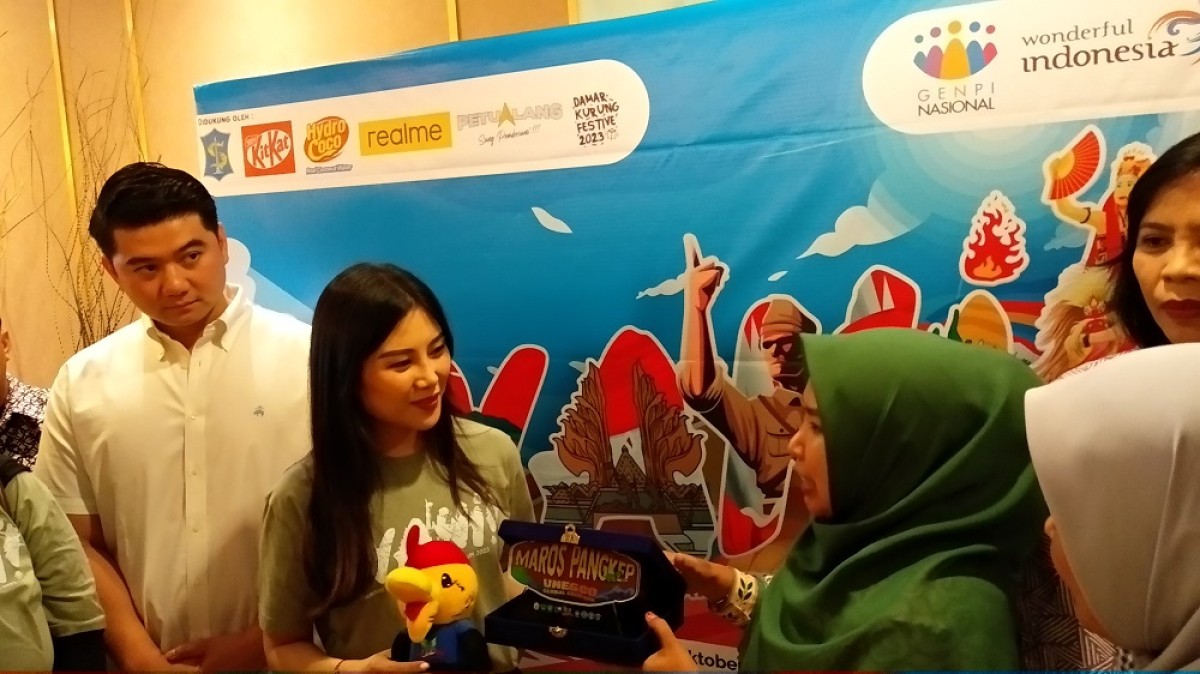 Chef Arnold saat mendampingi Wamenparekraf di acara Rakornas Gempi di Surabaya. (Foto: Haryo Agus/jatimnow.com)