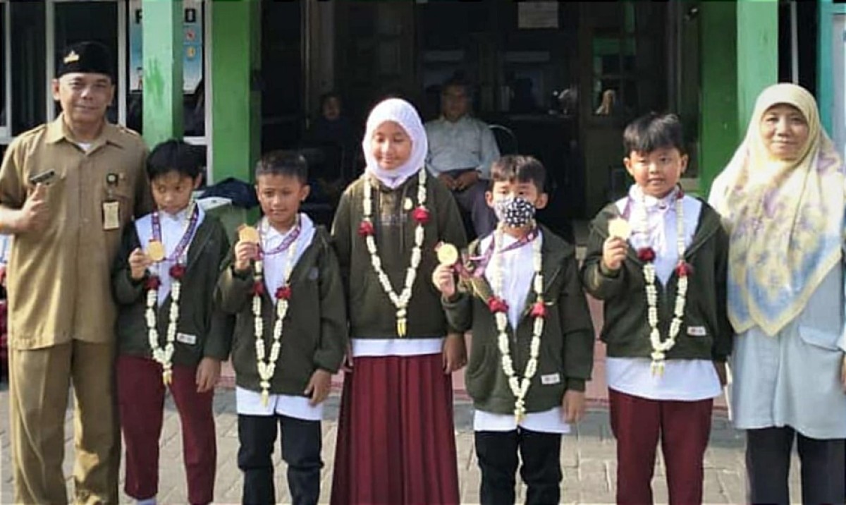 Tim Robotik SD NU 1 Trate Gresik (Foto: Dok. SD NU 1 Trate Gresik for jatimnow.com)