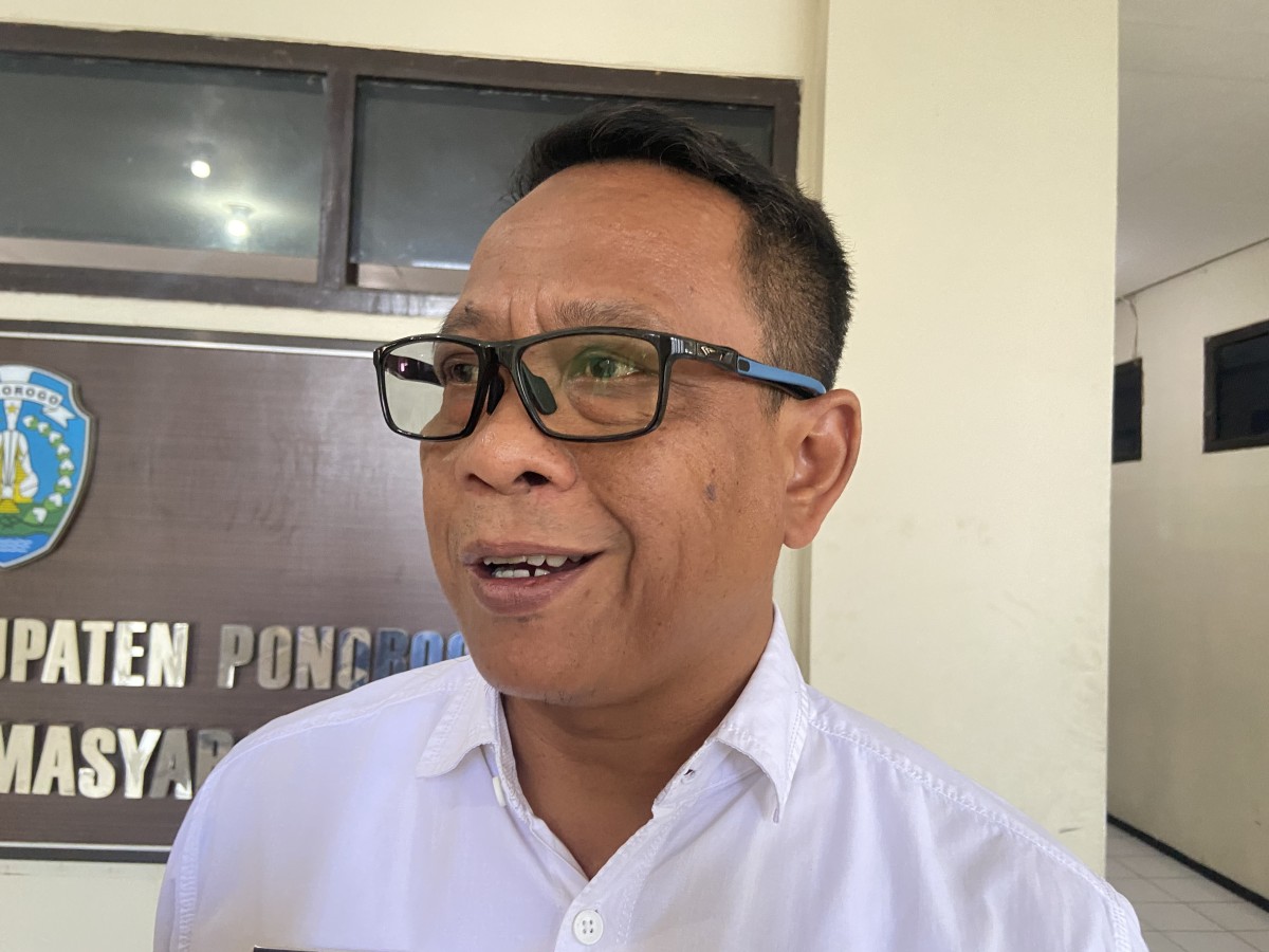 Plt Kepala Dinas Pemerintahan dan Desa (PMD), Tony Sumarsono (Foto: Ahmad Fauzani/jatimnow.com)