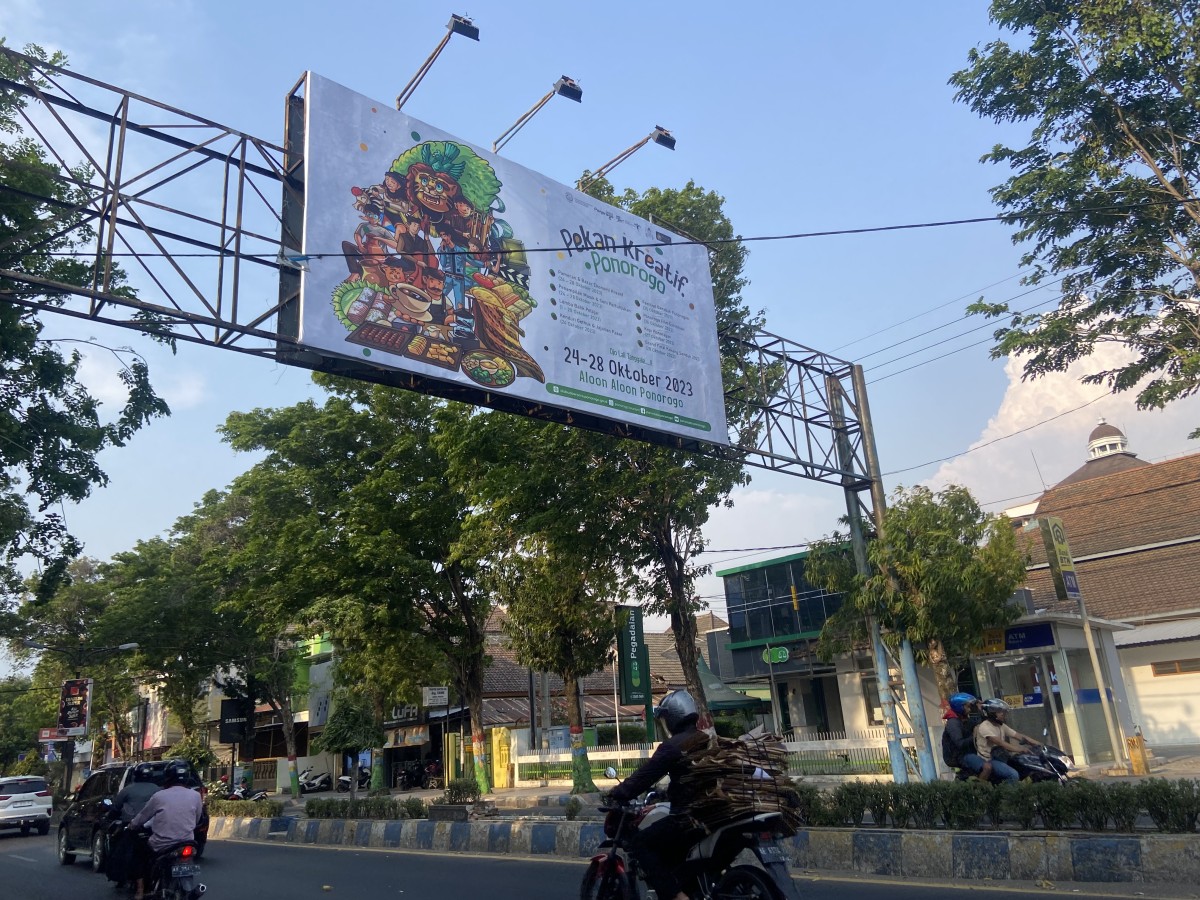 Pamflet pekan kreatif Ponorogo di Jalan Diponegoro (Ahmad Fauzani/jatimnow.com)