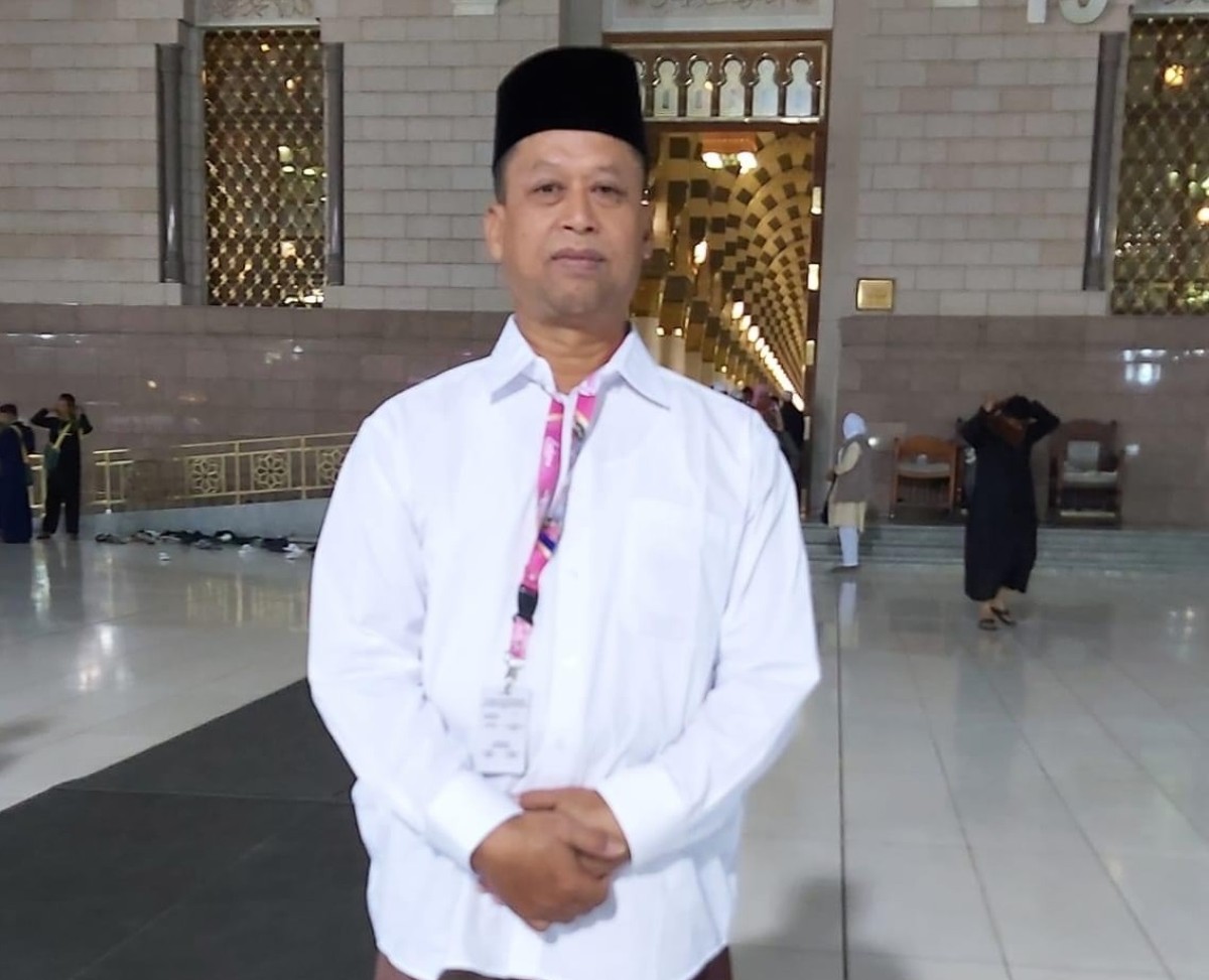 Kepala SMPN 3 Sawoo, Ahridi (Dok. Ahridi for jatimnow.com)