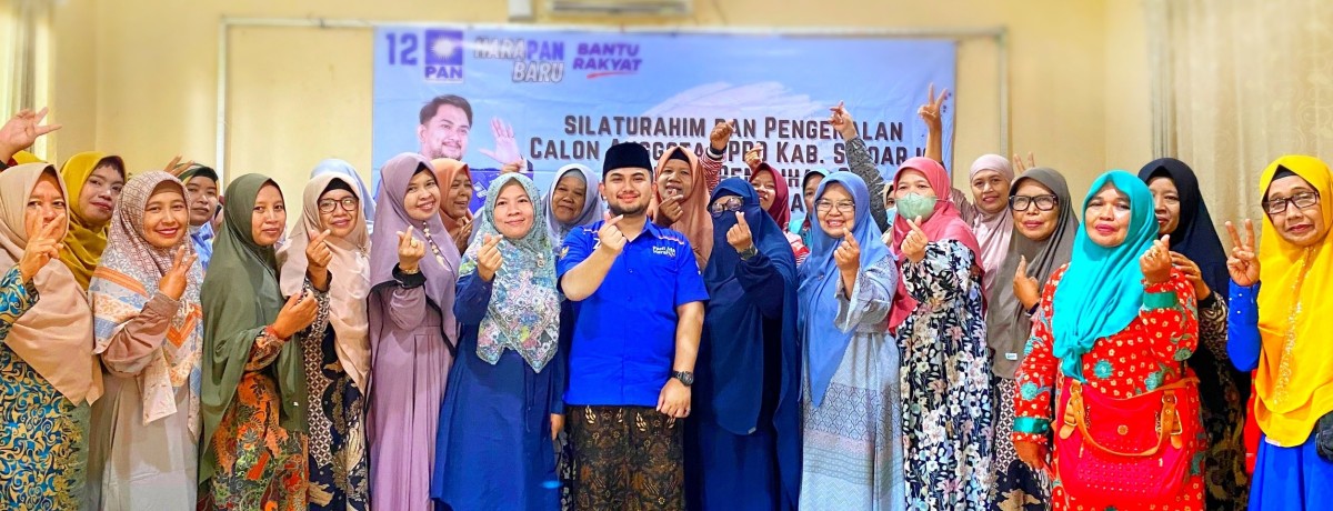 Zadit Taqwa saat menggelar kegiatan bersama para emak di Sidoarjo. (Foto: Zadit Taqwa, M.IP for jatimnow.com.