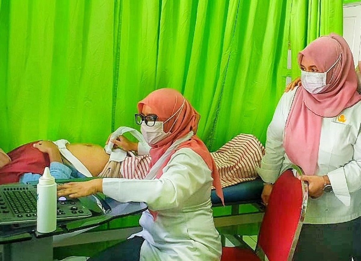 Pemkab Sidoarjo lengkapi alat ultrasonografi (USG) 2 dimensi di 30 Puskesmas. (Foto: Dinkes Sidoarjo/jatimnow.com)