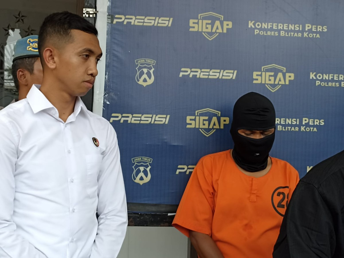 Tersangka MSH saat ditangkap polisi. (Foto: Bramanta Pamungkas/jatimnow.com)