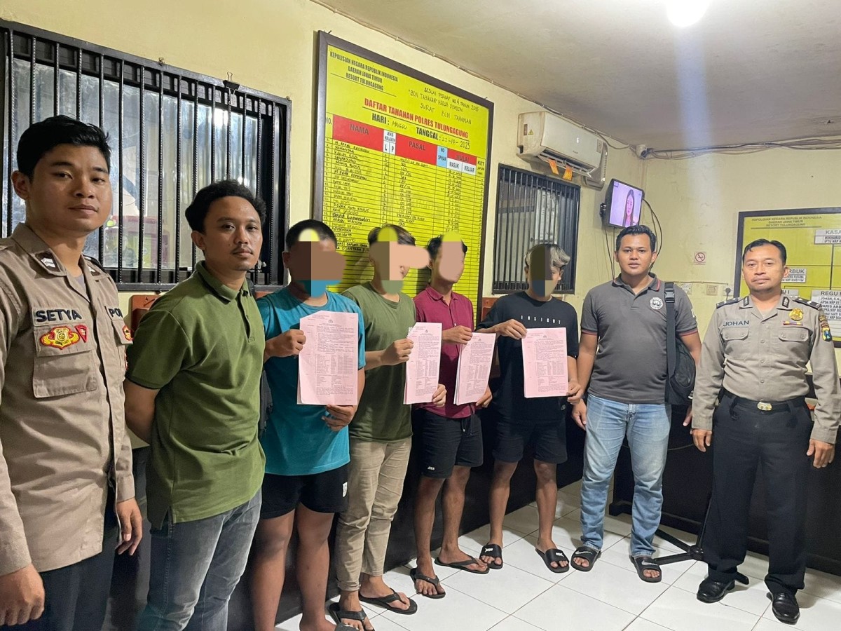 Tersangka saat diamankan Polisi. (Foto: Humas Polres Tulungagung)