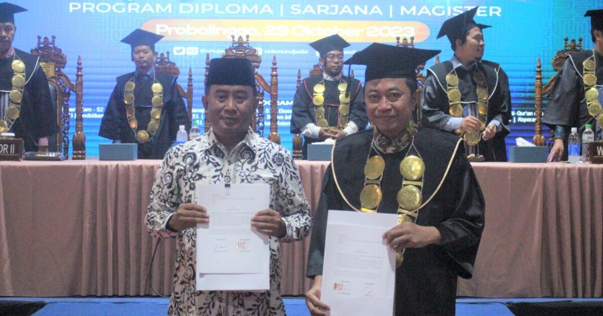 Pj Bupati Probolinggo Ugas Irwanto dan Rektor Universitas Nurul Jadid KH Abdul Hamid Wahid. (Foto: Kominfo Probolinggo for jatimnow.com)
