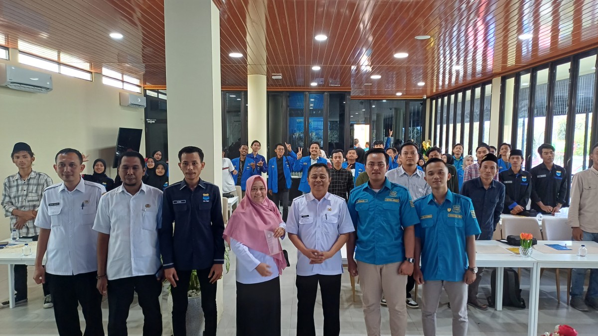 Seminar siber politik PMII Lamongan dan Diskominfo Lamongan. (Foto: Adyad Ammy Iffansah/jatimnow.com)