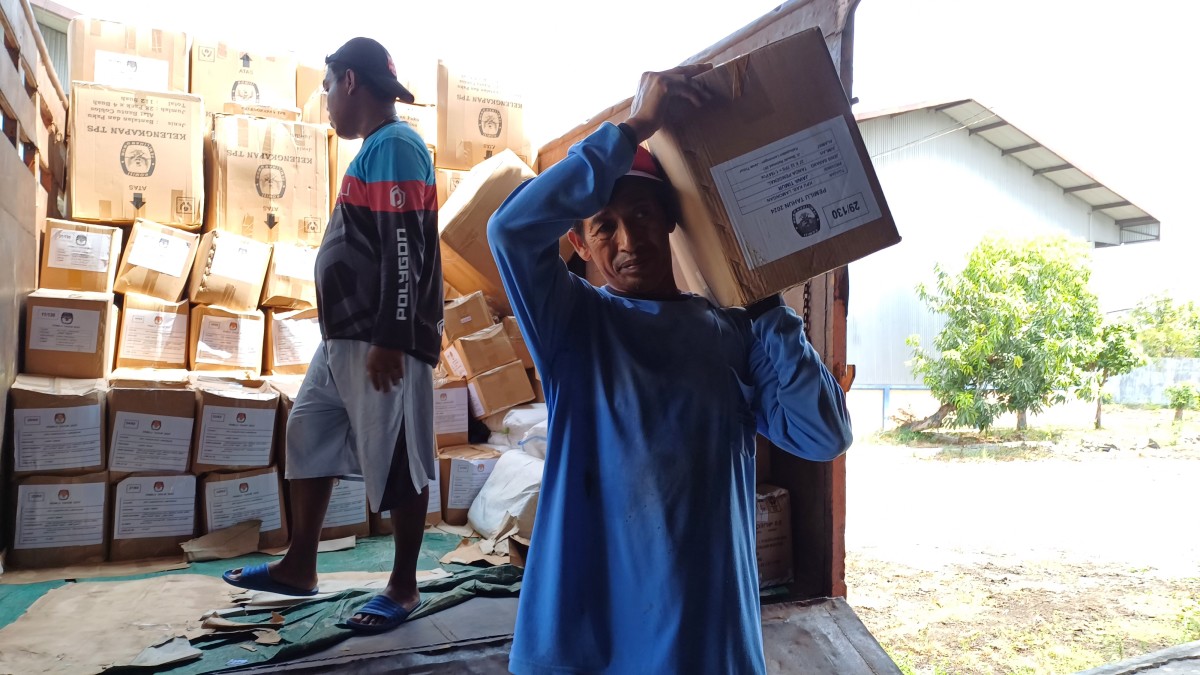 Logistik pemilu 2024 KPU Kabupetan Lamongan. (Foto : Adyad Ammy Iffansah/jatimnow.com)