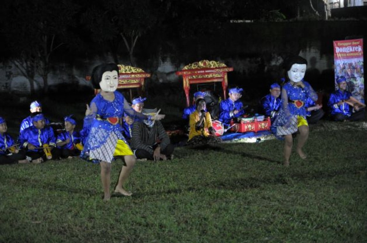 Kesenian Dongkrek. (cakdurasim.com for jatimnow.com)