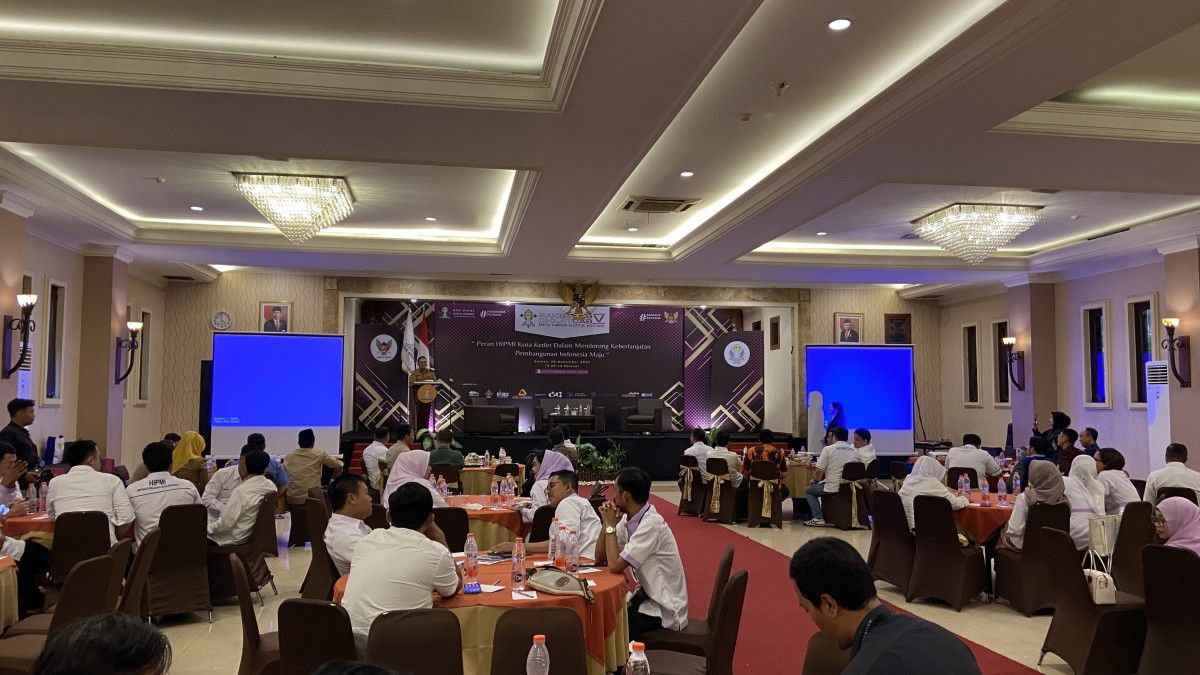 Sekretaris Daerah Kota Kediri Bagus Alit membuka acara raker dan diklat Hipmi. (Foto : Yanuar Dedy/jatimnow.com)