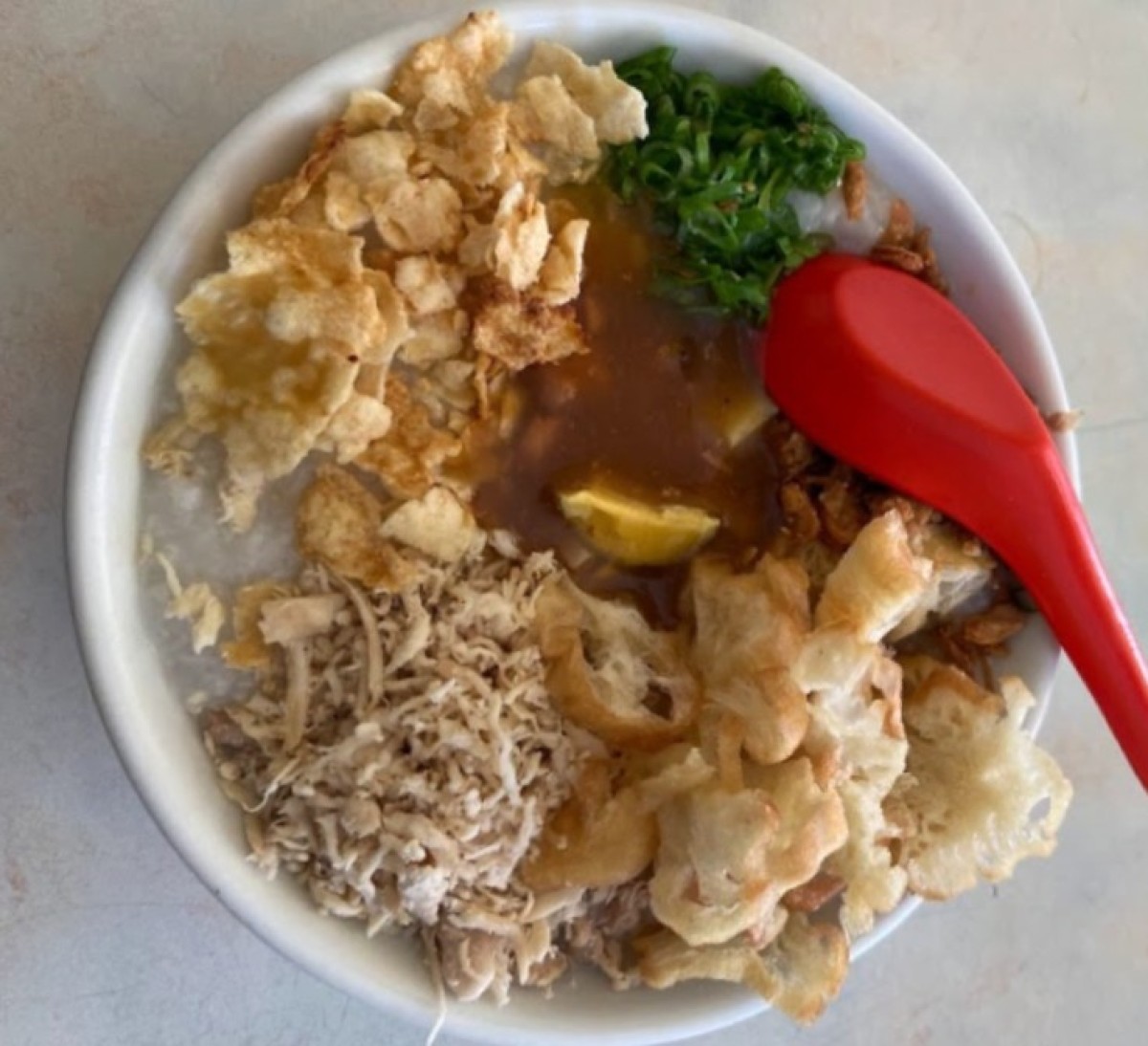 Bubur Ayam Agus berlokasi di Jalan Simpang Wilis Kav. 4. (Foto: Mulyadi for jatimnow.com)