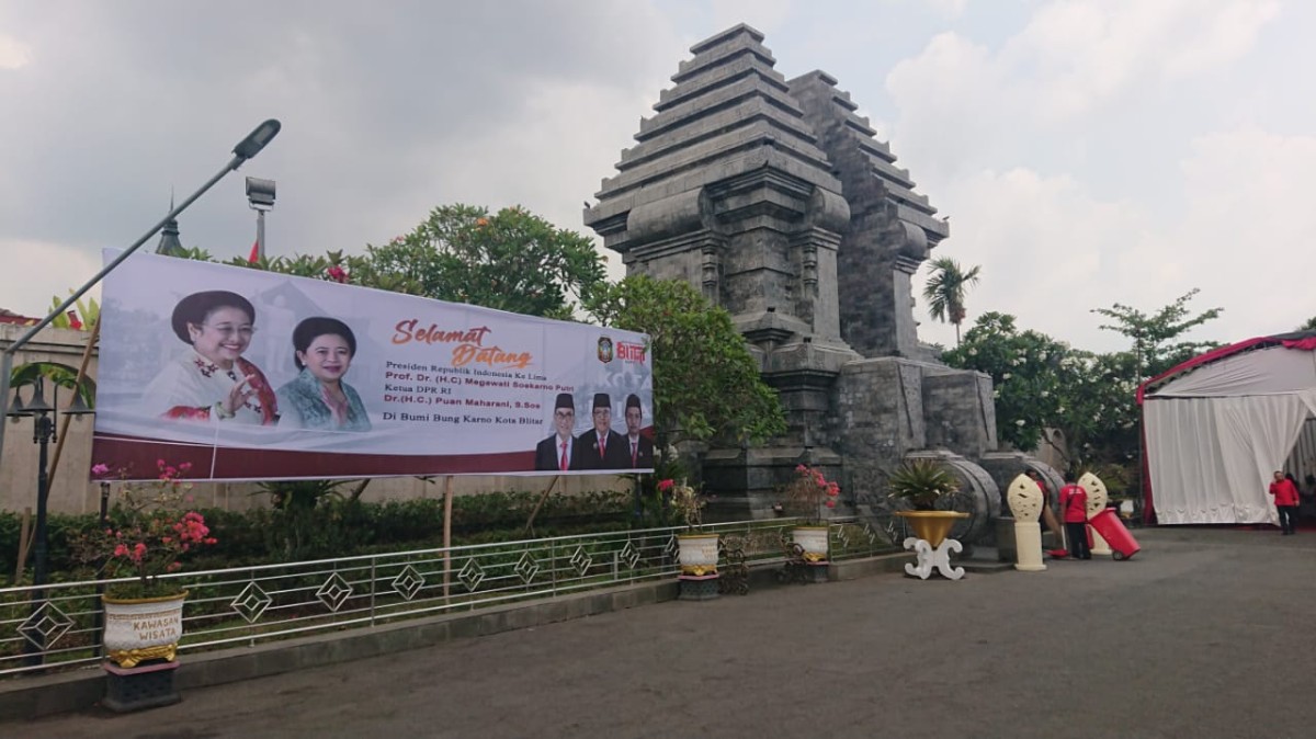 Jelang Megawati Ziarah, Makam Bung Karno Blitar Disterilkan