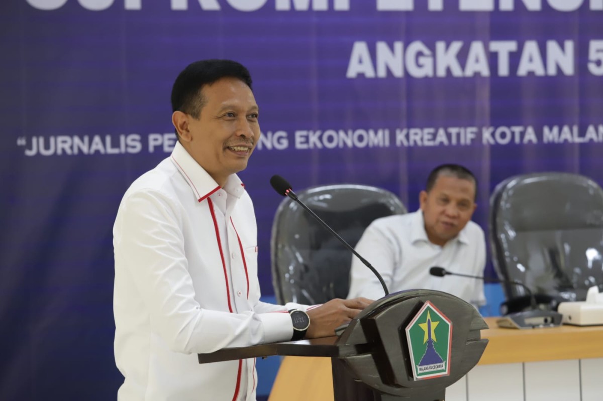 Pj Walikota Malang, Wahyu Hidayat pada Minggu (19/11/2023) dalam penutupan kegiatan Uji Kompetensi Wartawan (UKW) yang diadakan PWI Malang Raya.