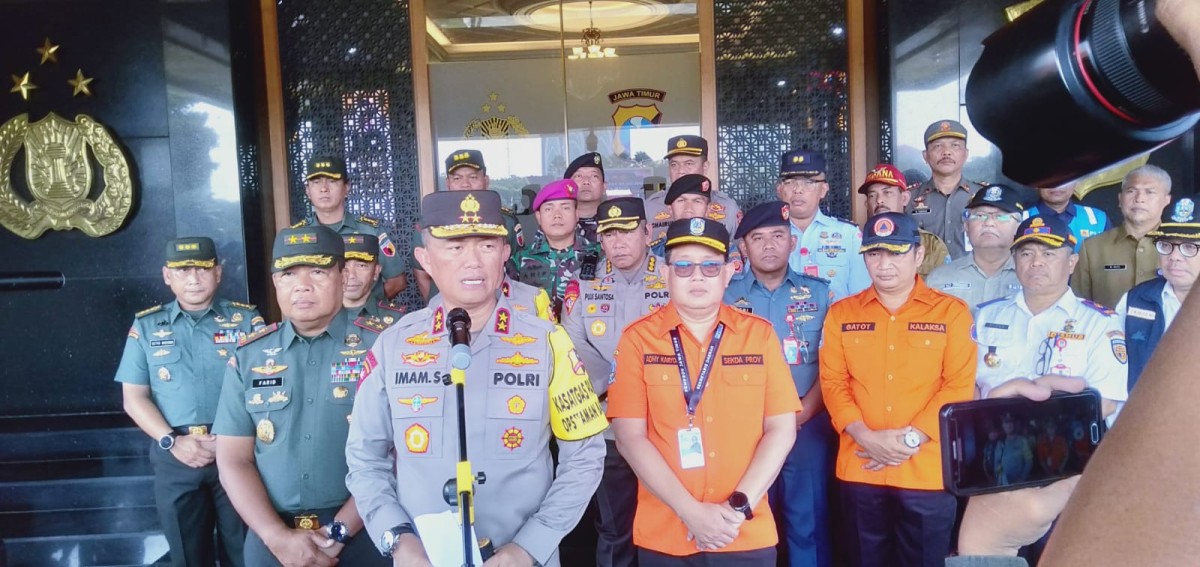 Polda Jatim, TNI, dan Pemprov Jatim saat apel siaga bencana hidrometeorologi di Mapolda Jatim (Haryo Agus/jatimnow.com)
