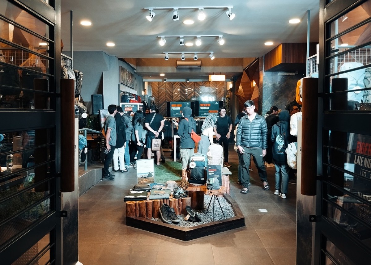 Eiger Flagship MERR IIC saat diserbu pengunjung (Foto: Ni'am Kurniawan/jatimnow.com)